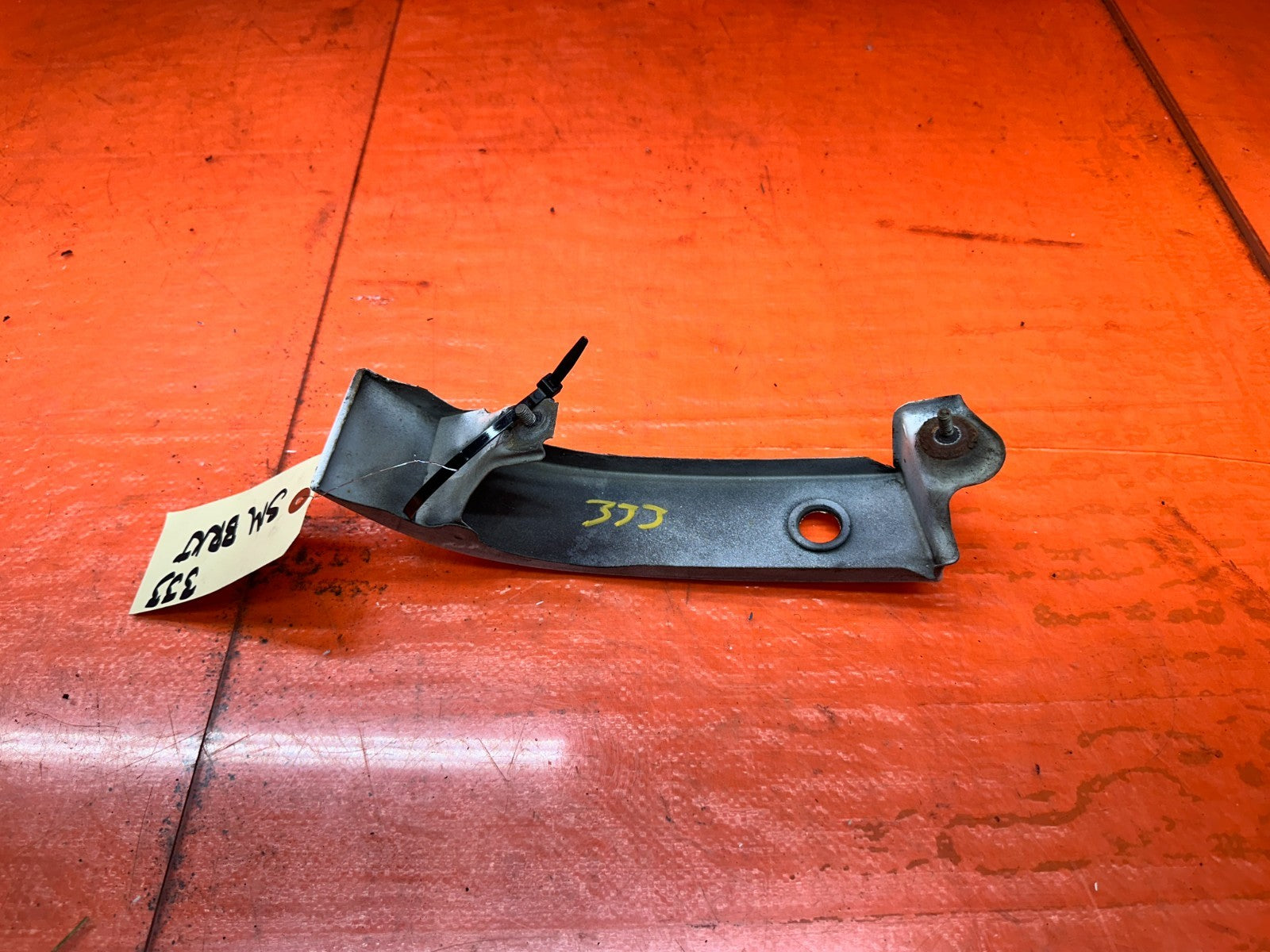 92 95 HONDA CIVIC 2D COUPE   PASSENGER RIGHT TAIL LIGHT LAMP TRIM   OEM #3334