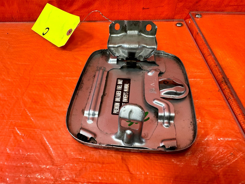 04 08 ACURA TSX   GASOLINE GAS FUEL LID COVER   SILVER   OEM FACTORY #2756