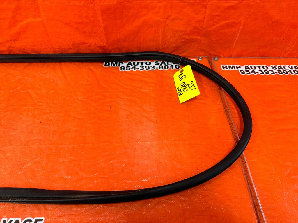 08 12 HONDA ACCORD SEDAN CHASSIS TO DOOR OPEN TRIM WEATHER STRIP LEFT REAR 2512