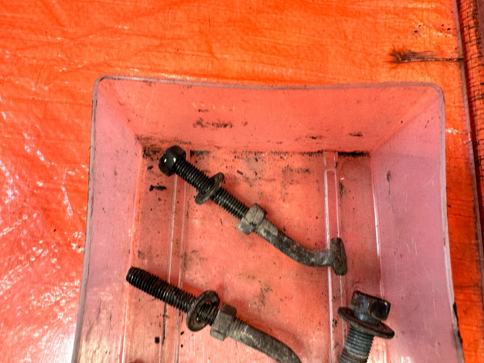 92 95 HONDA CIVIC   2D COUPE   GAS TANK STRAP BOLTS HARDWARE   OEM 3266