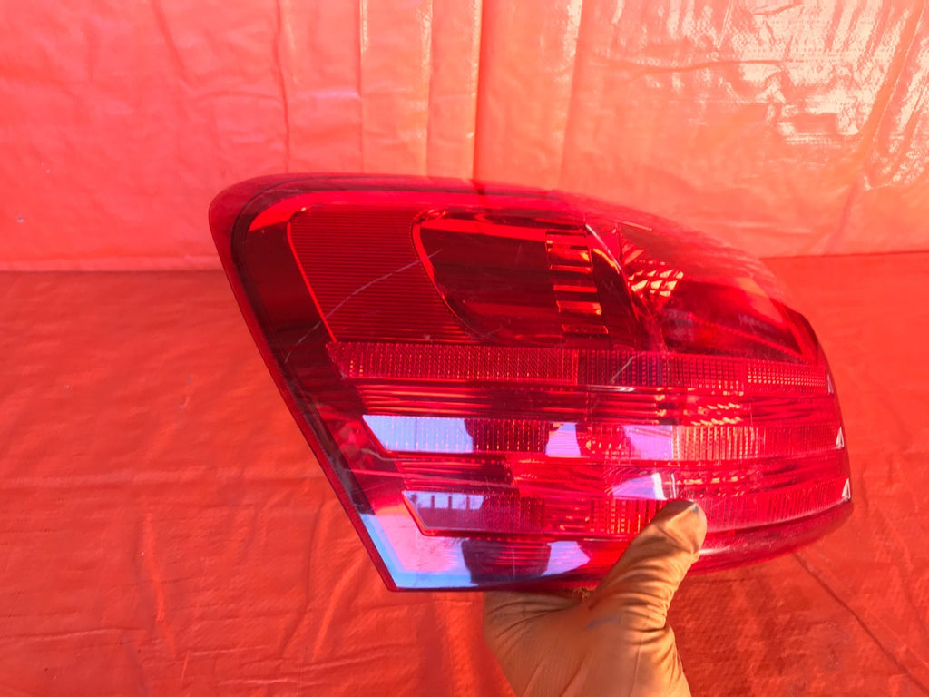 OEM 2010 2011 2012 NISSAN ROGUE DRIVER LEFT OUTER TAIL LIGHT LAMP L LH 10 11 125
