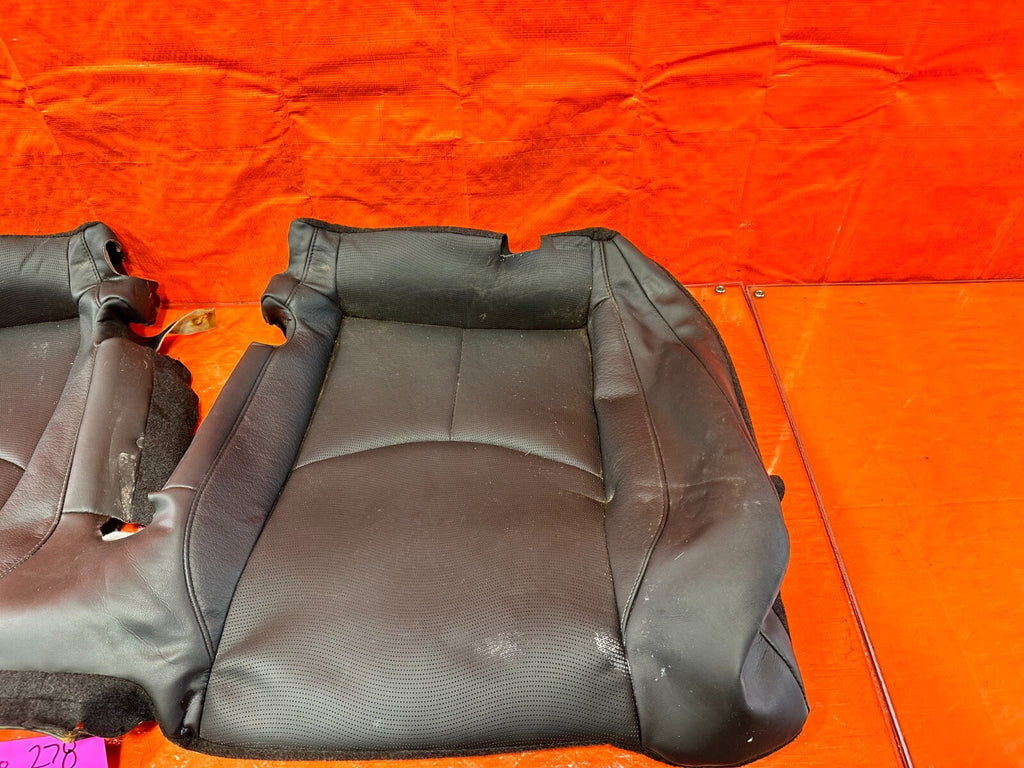 09 15 INFINITI G37 CONVERTIBLE   BLACK LEATHER REAR SEAT LOWER SKIN WRAP OEM 2781