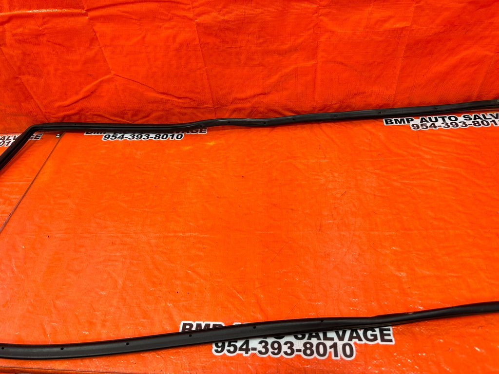 92 95 HONDA CIVIC 2D COUPE CHASSIS 2 DOOR OPEN TRIM WEATHER STRIP LEFT FRONT 2576