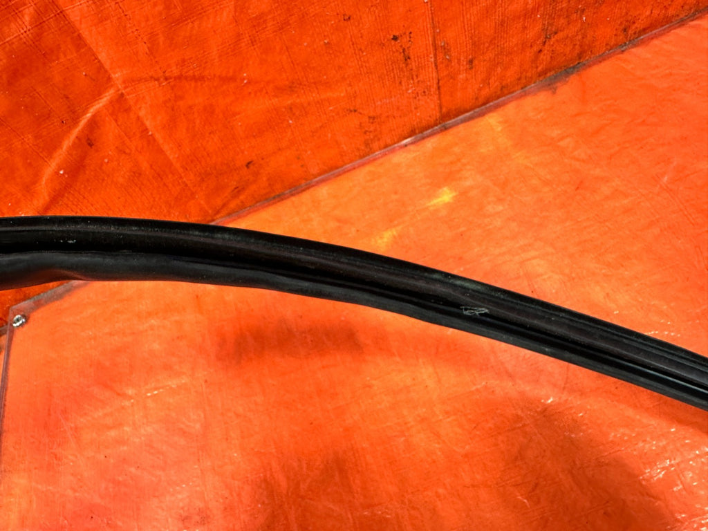 02 05 HONDA CIVIC SI EP3 HATCH DOOR TO CHASSIS OPEN TRIM WEATHER STRIP OEM #3069