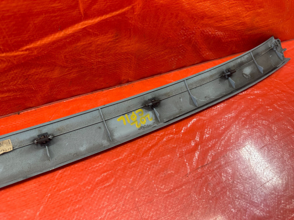 96 00 HONDA CIVIC COUPE   REAR HEADLINER TRIM COVER STRIP PLASTIC   OEM #20211