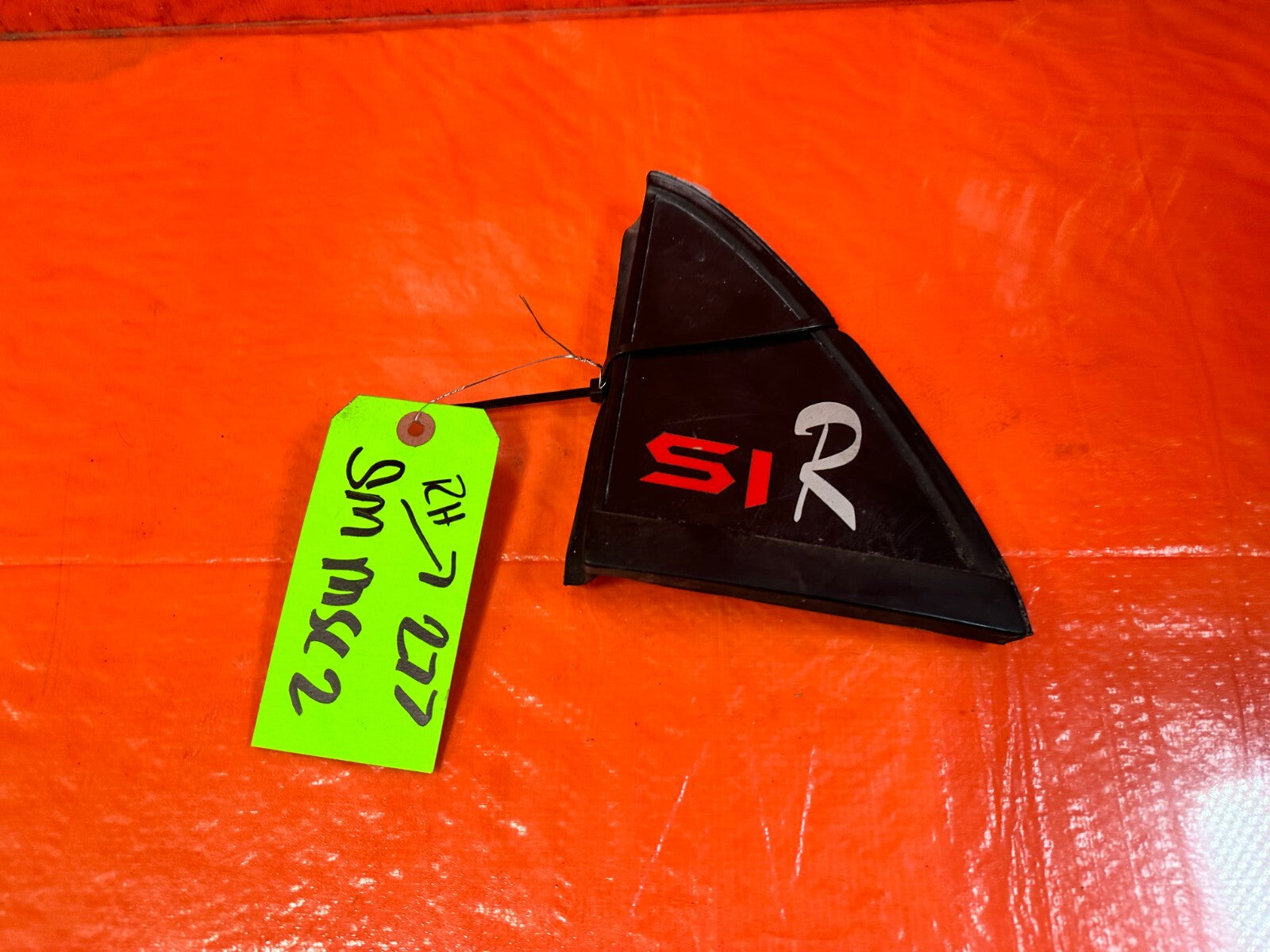 88 91 HONDA CRX   TAIL GATE TRIM   RIGHT SIDE   FLAWS! YOU WIL PAY ATTENTION 2771