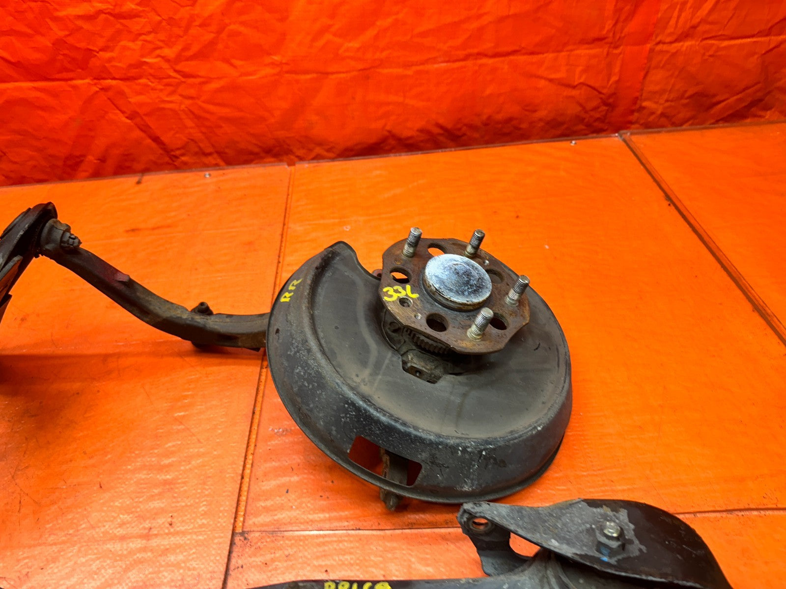 97 01 HONDA PRELUDE 2.2L LEFT DRIVER REAR KNUCKLE SPINDLE CONTROL ARMS OEM #33613