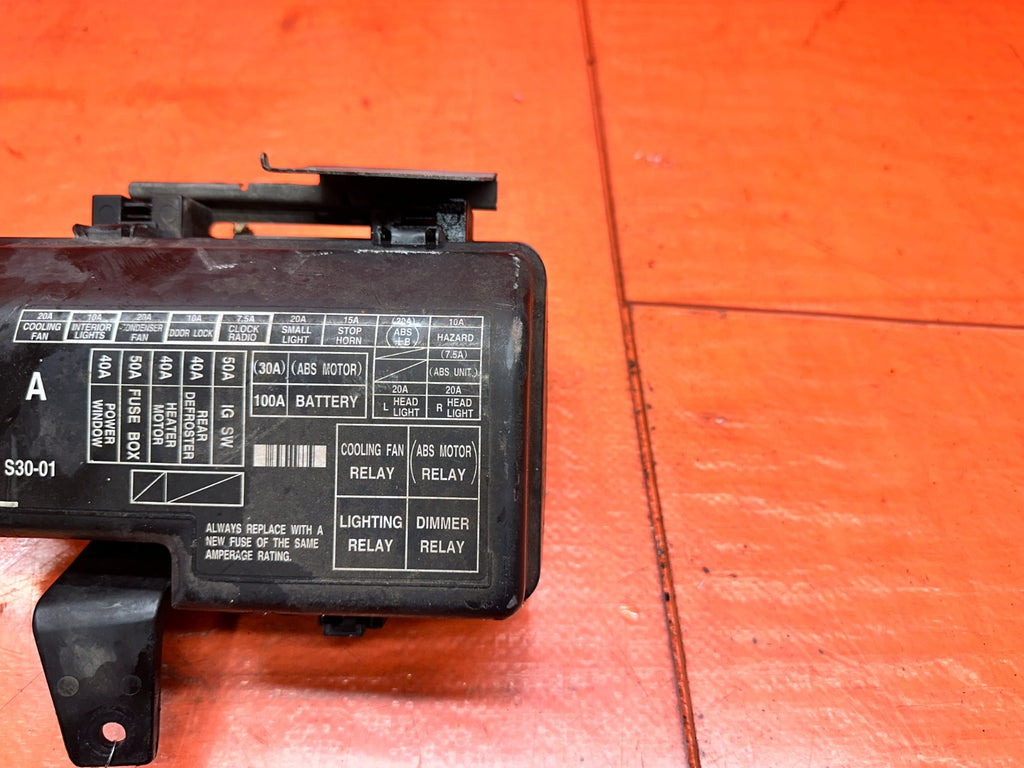 97 01 HONDA PRELUDE 2.2L ENGINE BAY RELAY FUSE BOX BLOCK WITH FUSES OEM #3364