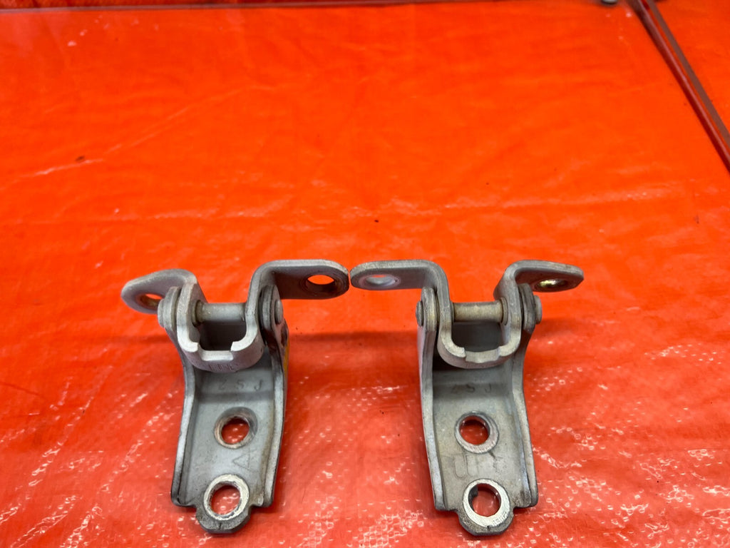 02 06 ACURA RSX   DRIVER LEFT FRONT DOOR HINGE SET UPPER LOWER   OEM #1406