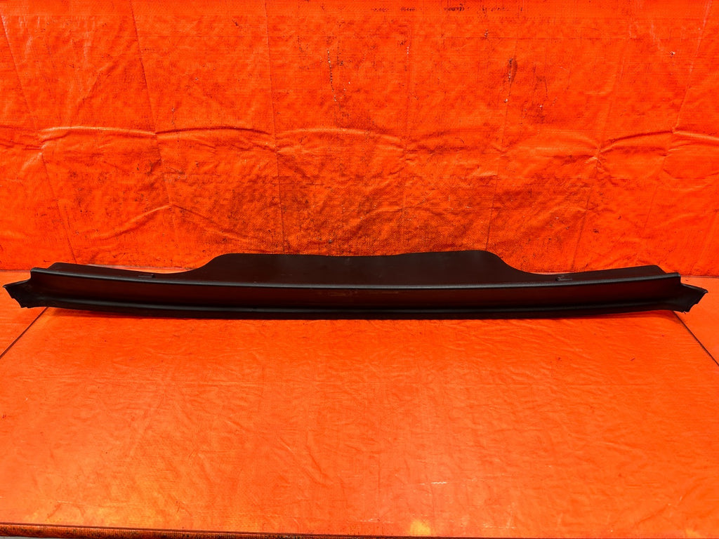 90 91 HONDA CIVIC HATCHBACK   REAR HATCH TAILGATE TRIM PLASTIC COVER OEM 3258
