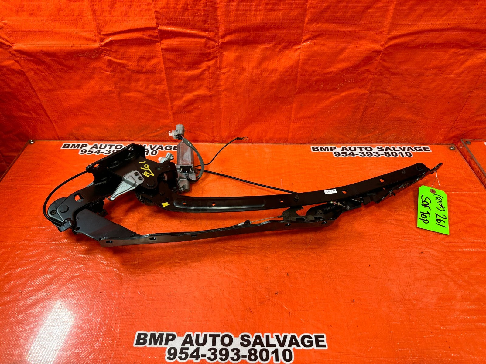 02 10 LEXUS SC430   RIGHT CONVERTIBLE ROOF PANEL SUB LINK W/ MOTOR   OEM #26110