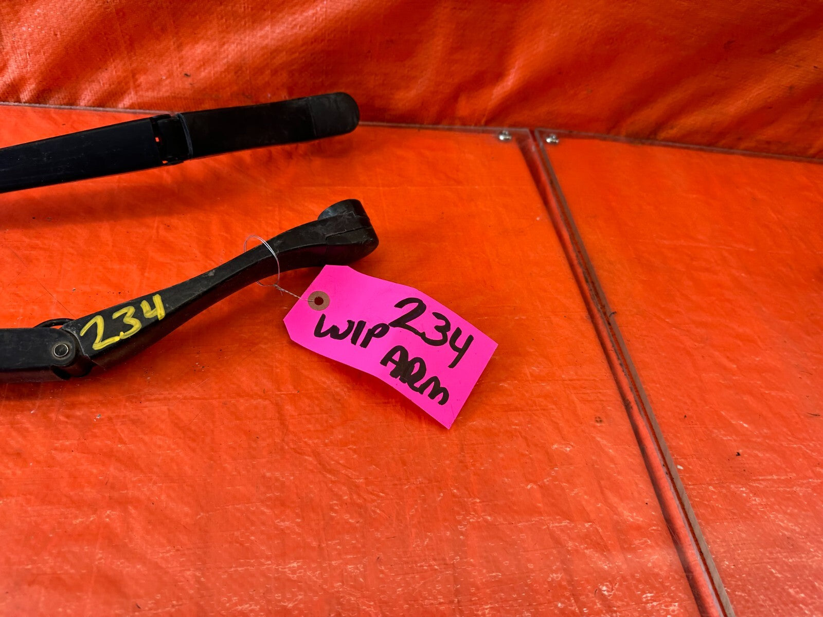 04 08 ACURA TL   WINDSHIELD WIPER ARMS   LEFT AND RIGHT ARM SET   OEM OE #2341