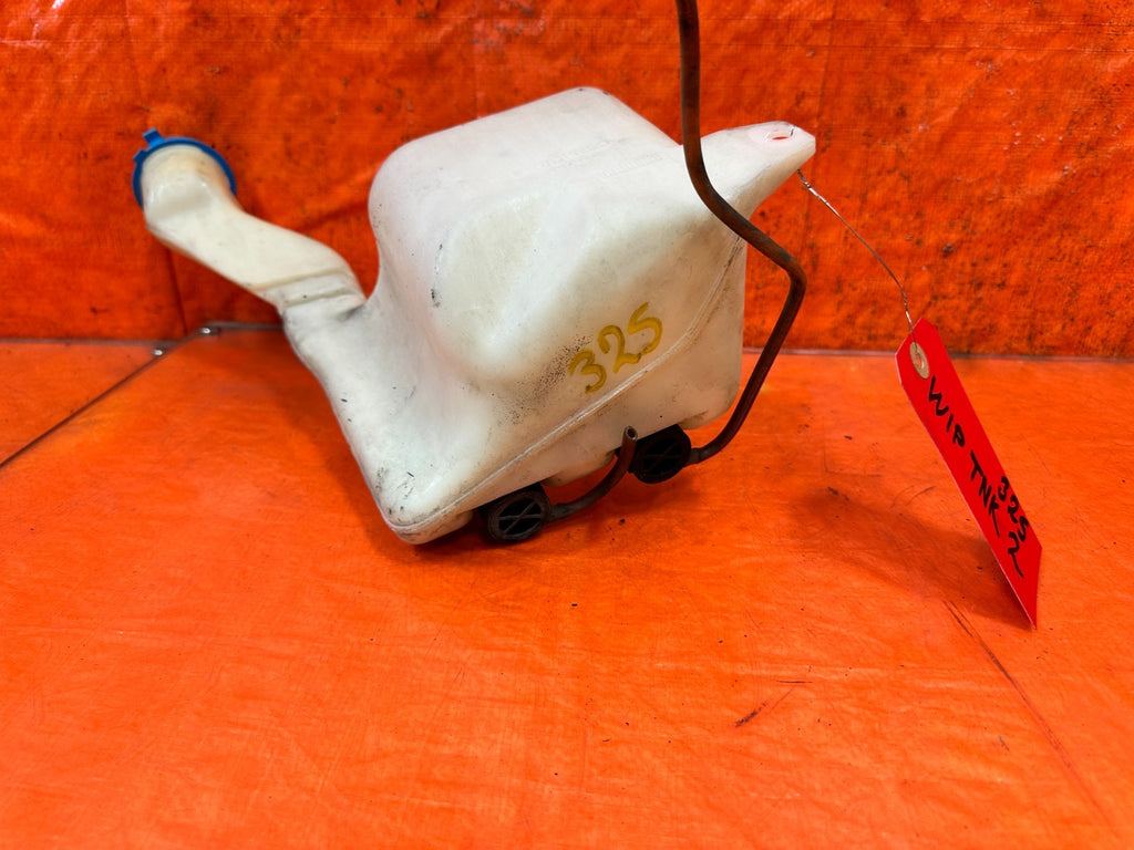 90 91 HONDA CIVIC HATCHBACK   WINDSHIELD WIPER RESERVOIR TANK W/ MOTOR OEM 3252