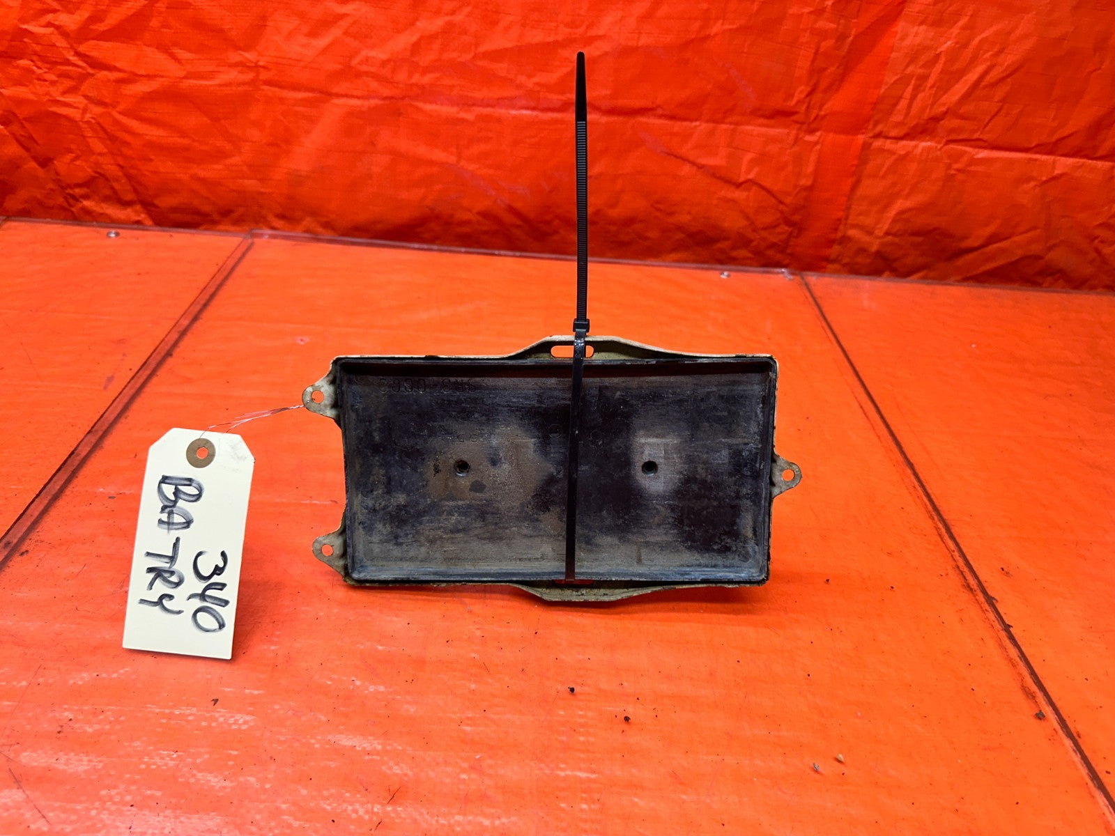 94-01 ACURA INTEGRA ENGINE BAY BATTERY TRAY BASE MOUNT BRACKET OEM #3400