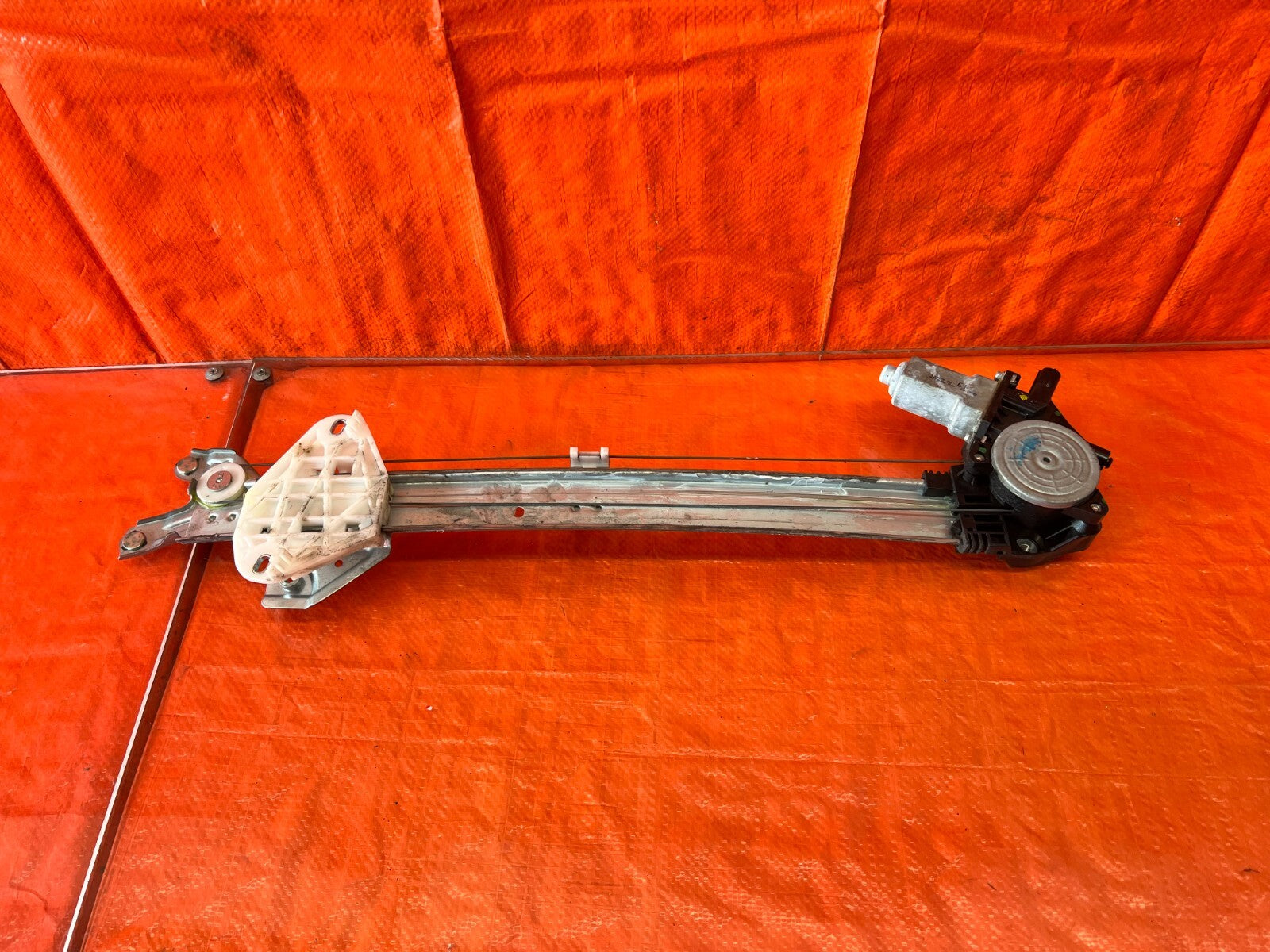 13 18 ACURA RDX BASE   PASSENGER RIGHT FRONT WINDOW REGULATOR W/ MOTOR OEM #1530