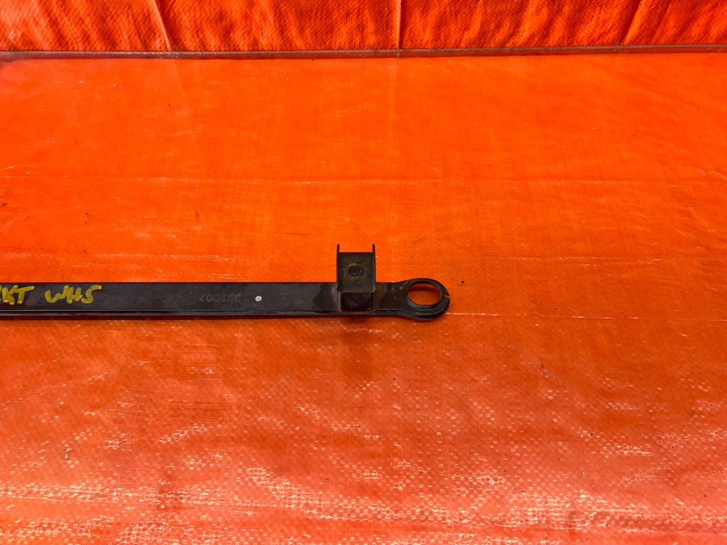 94 01 ACURA INTEGRA   AC CONDENSER ASSEMBLY MOUNTING BRACKET BAR MOUNT OEM #1483