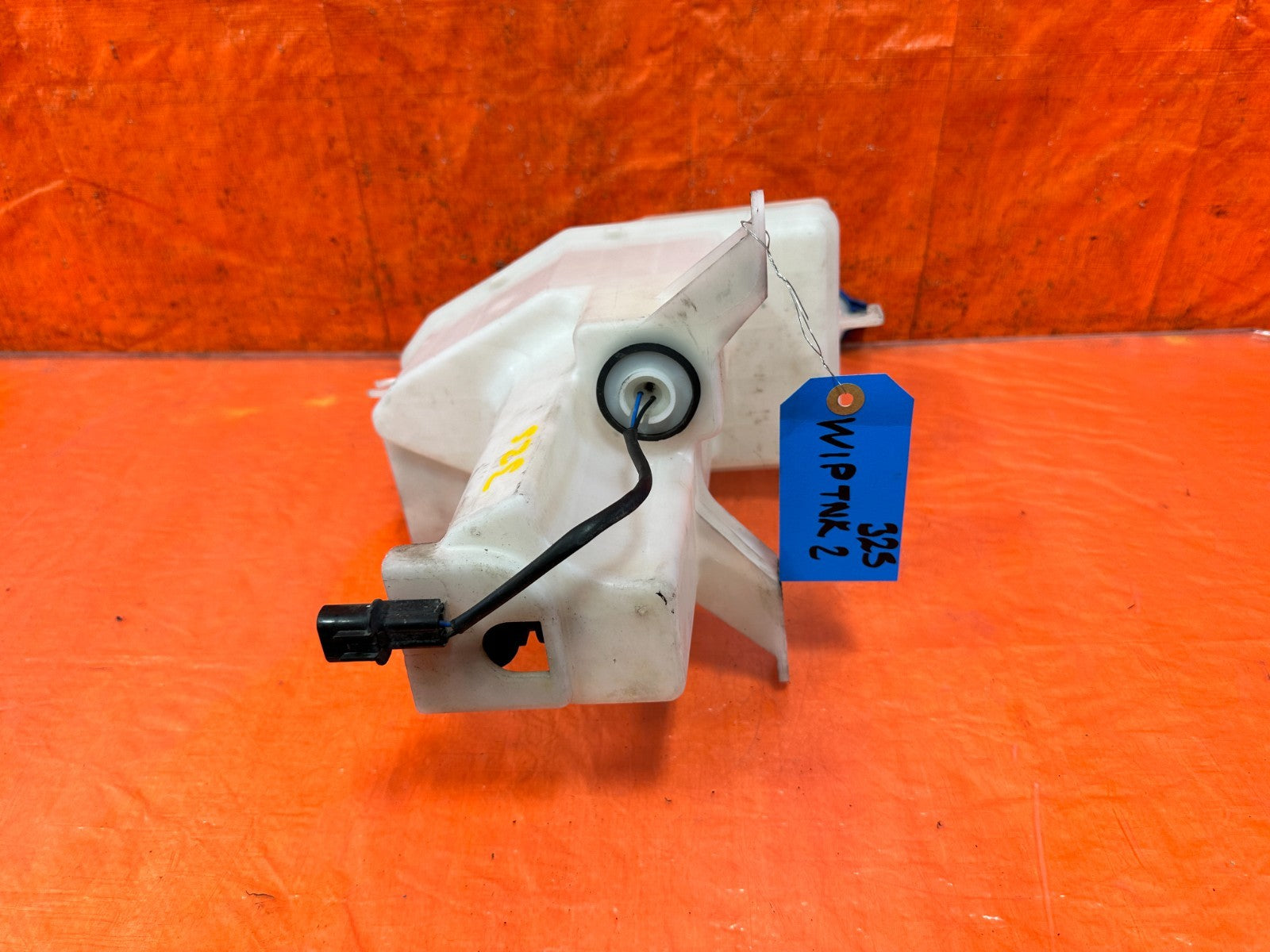 13 16 HYUNDAI GENESIS COUPE WINDSHIELD WIPER FLUID RESERVOIR TANK W/ MOTORS #3251