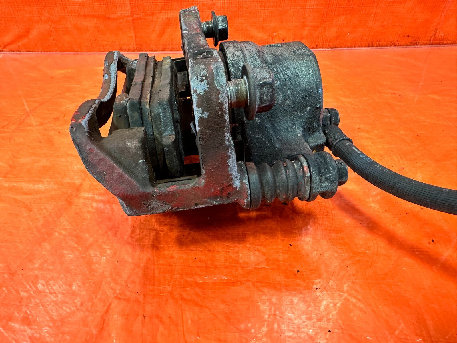 94 95 ACURA INTEGRA   PASSENGER RIGHT FRONT BRAKE CALIPER   OEM FACTORY 27410