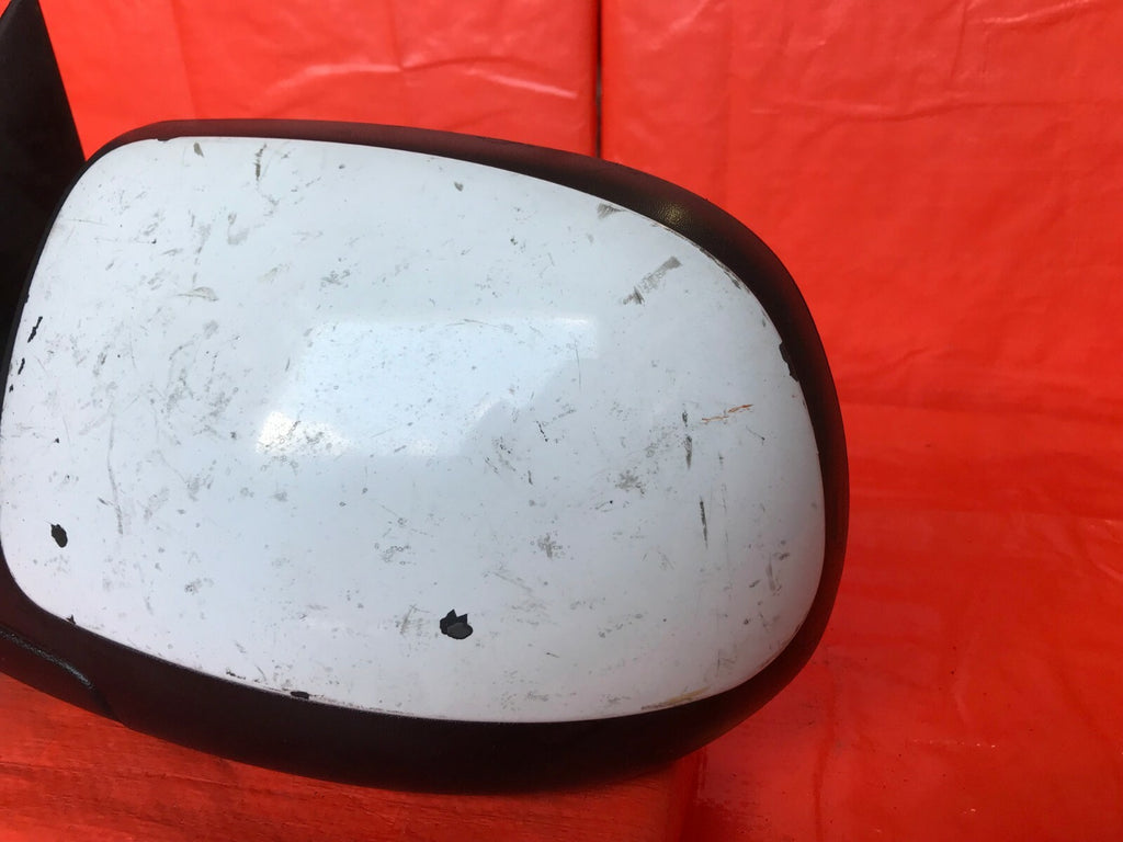 OEM 2002 02 GMC YUKON DRIVER LEFT SIDE VIEW MIRROR  HEATED   PUDDLE LITE   WHITE2