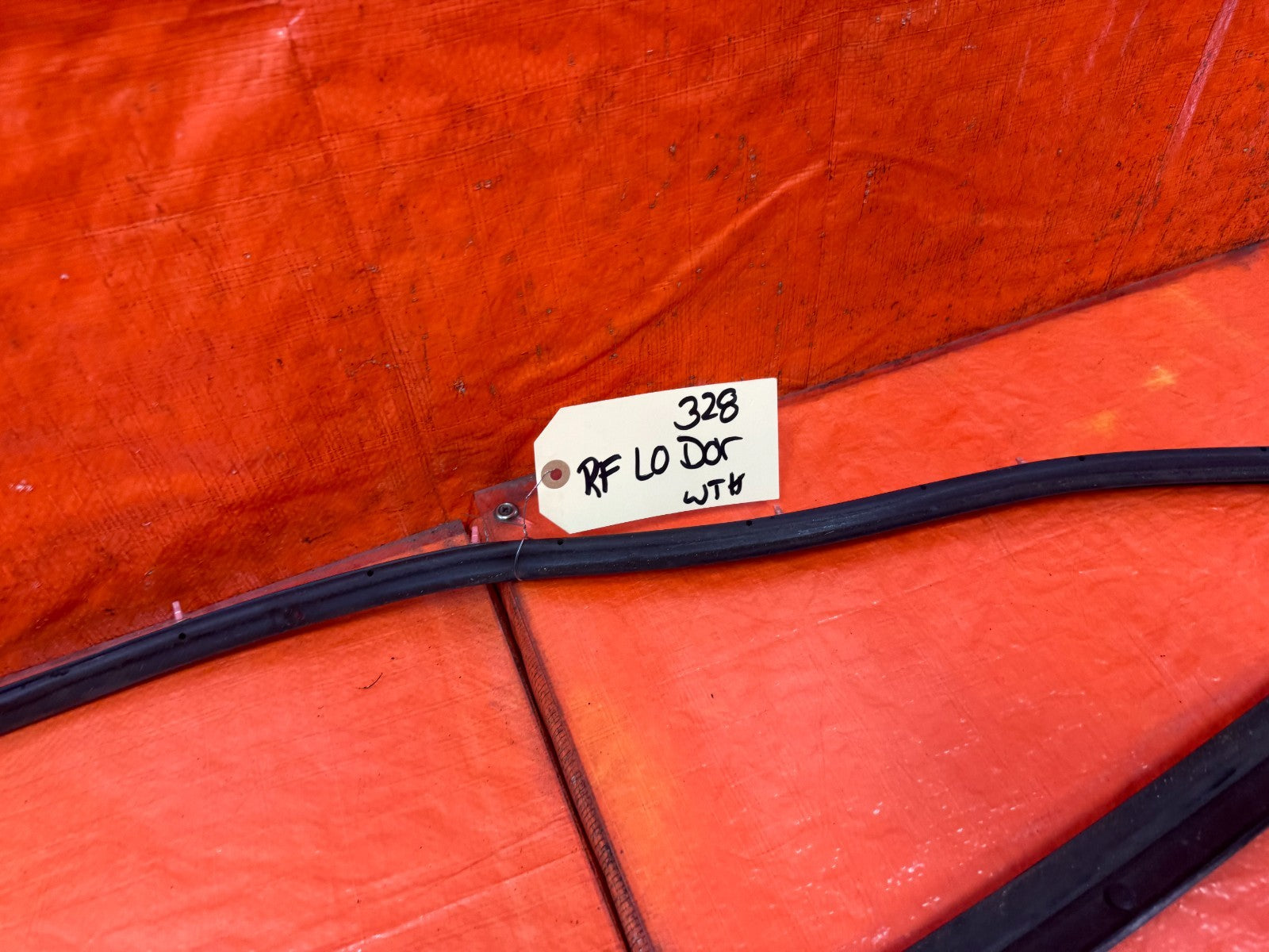 08 15 INFINITI G37 & Q60 2D COUPE RIGHT DOOR MOUNTED WEATHER STRIP OEM 32810