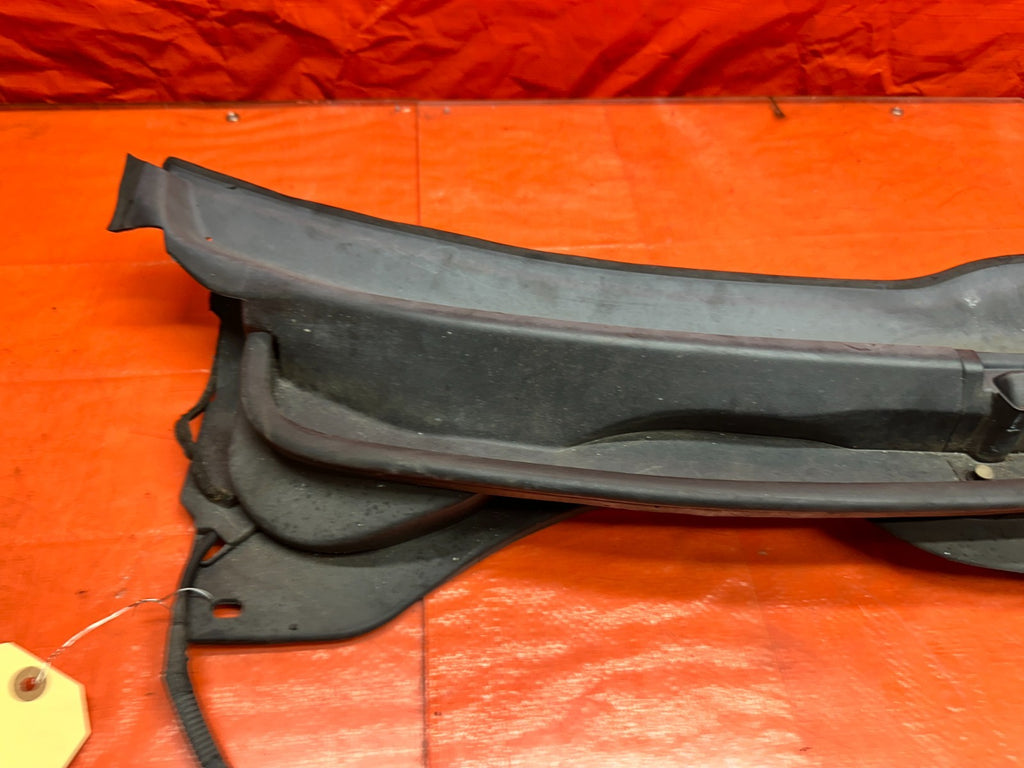04 08 ACURA TSX FRONT WINDSHIELD WIPER COWL VENT GRILLE PANEL OEM #33011