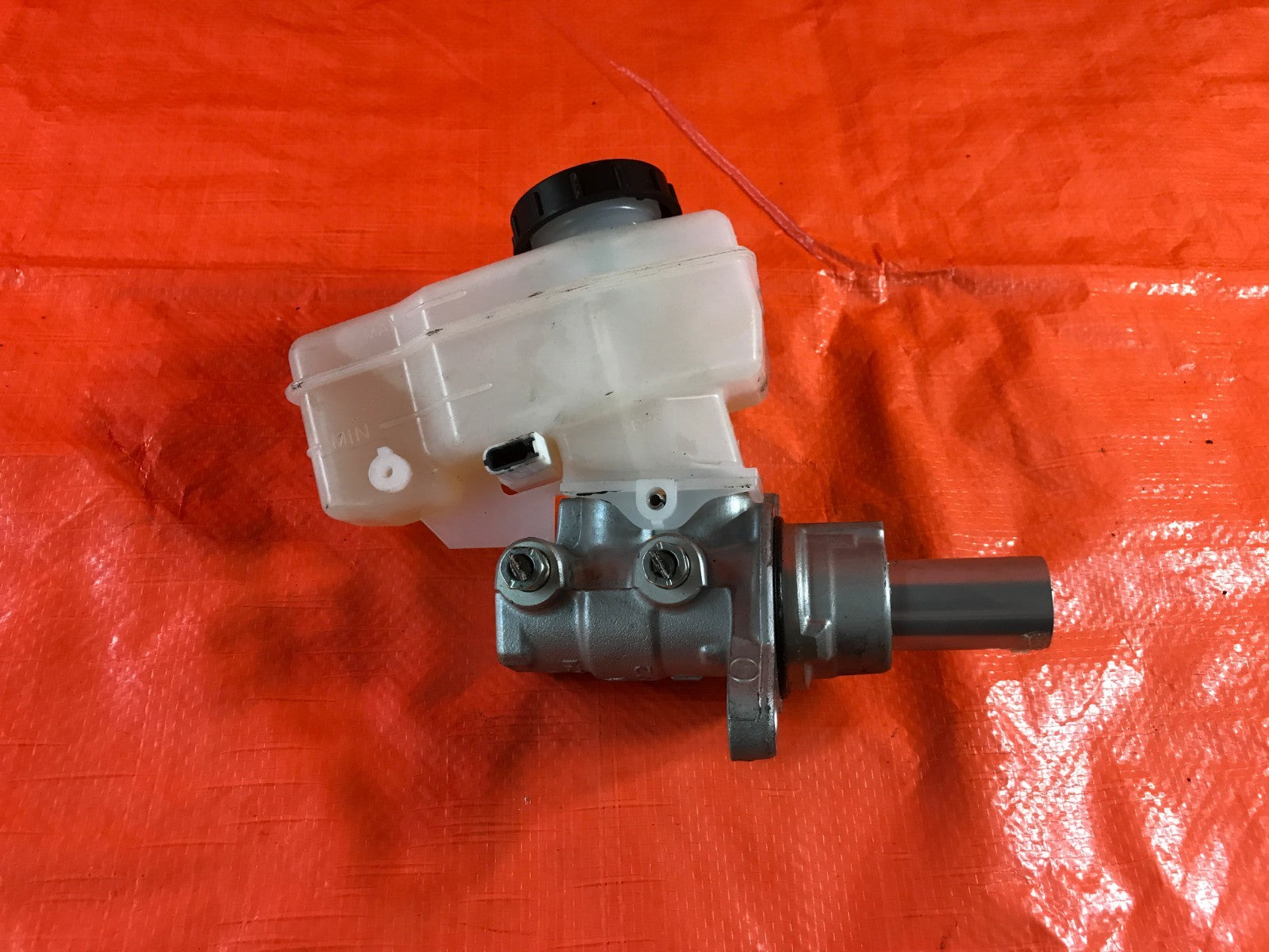 OEM 2017 17 INFINITI Q60 AWD 3.0L TT   BRAKE MASTER CYLINDER0