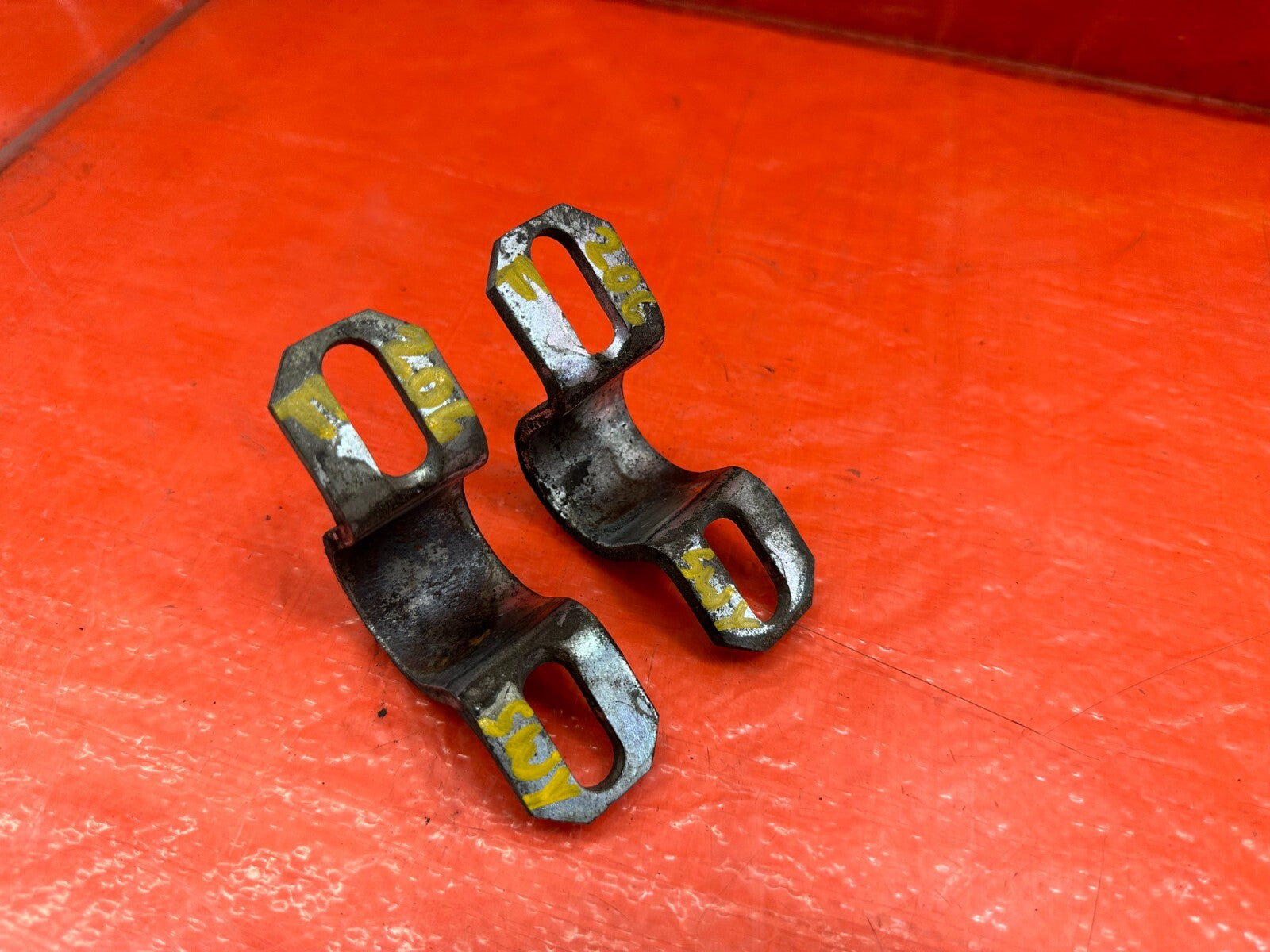 09 12 LANCER EVOLUTION X EVO 10 FRONT SWAY BAR MOUNTING BRACKETS LEFT RIGHT #20612