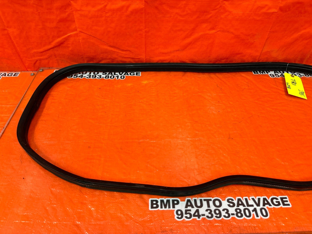 08 15 INFINITI G37 & Q60 COUPE TRUNK WEATHER STRIP TRIM GASKET LINER LINING #2457