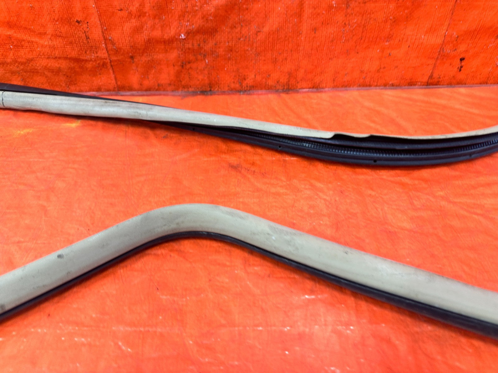 04 08 ACURA TSX   LEFT FRONT   DOOR TO CHASSIS WEATHER STRIP OPEN TRIM OEM #3046