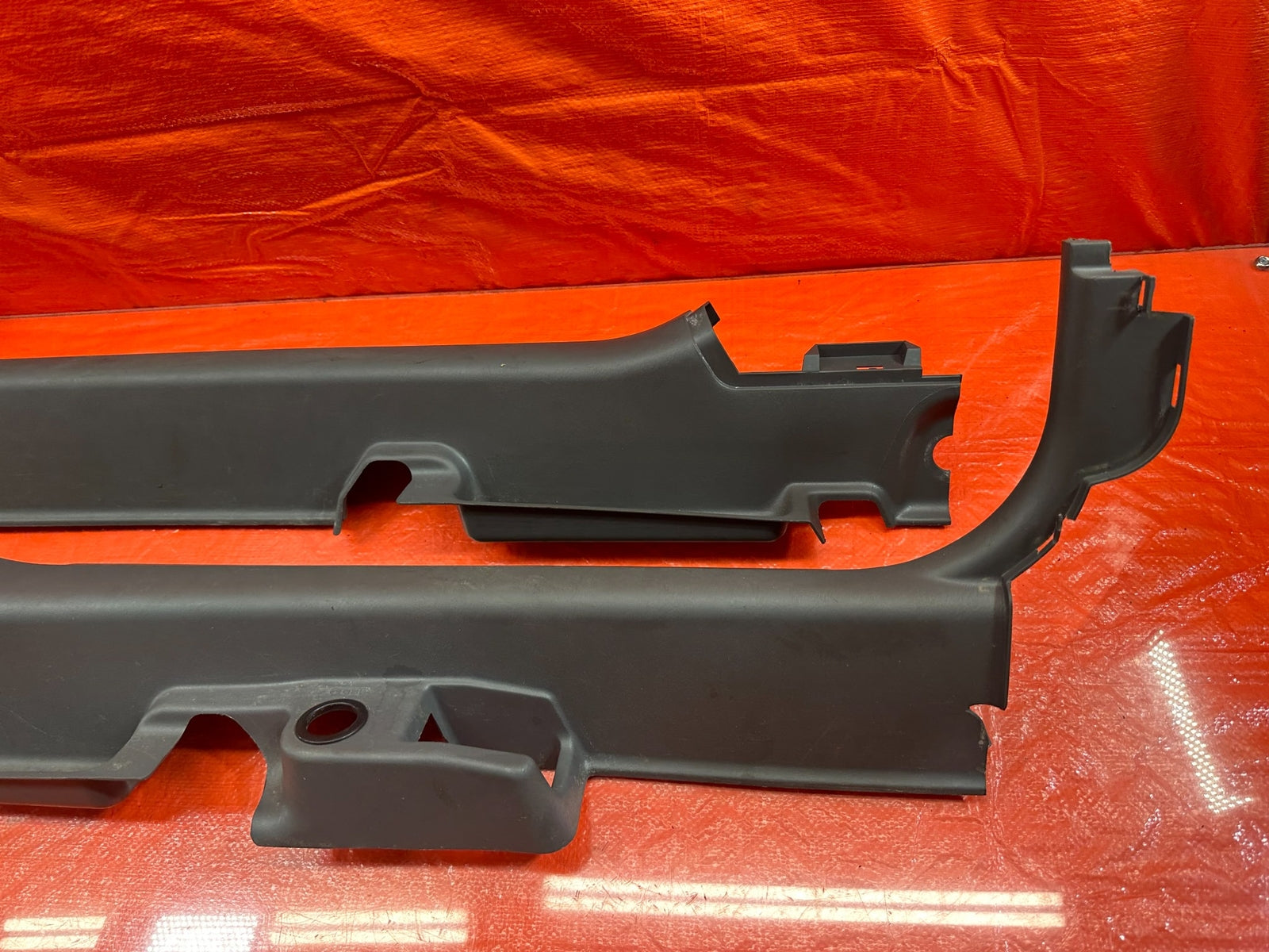 96 00 HONDA CIVIC SEDAN  LEFT AND RIGHT FRONT FLOOR PILLARS SCUFF PLATES OEM 19510