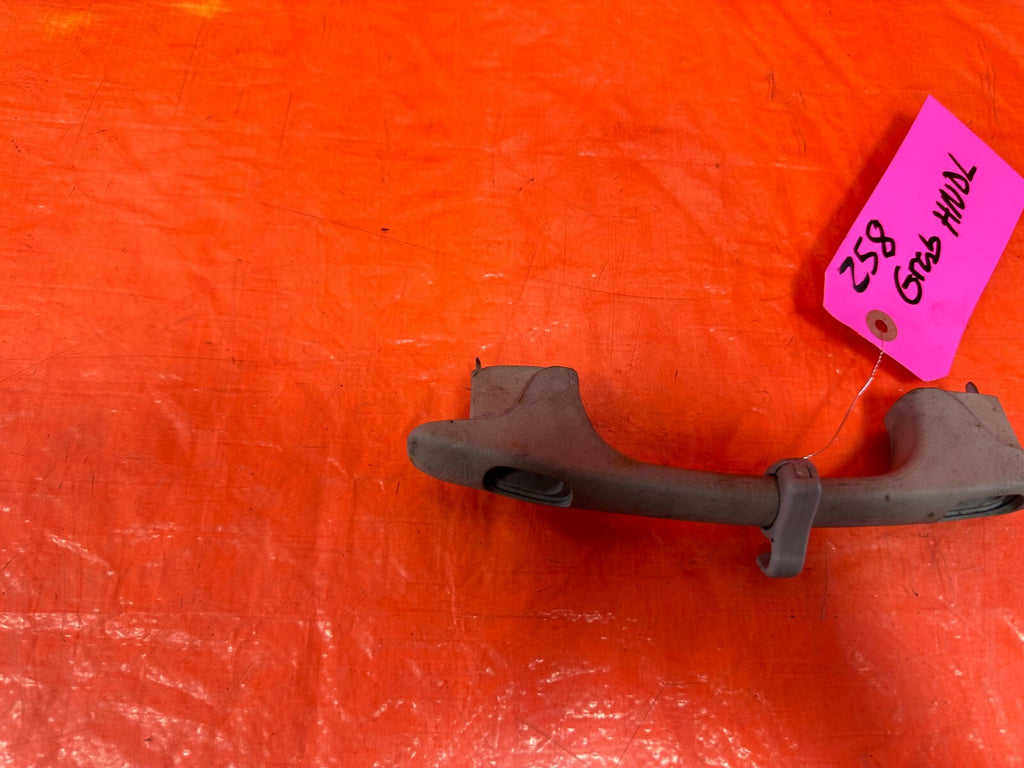 02 05 HONDA CIVIC SI EP3 HATCHBACK   INTERIOR GRAB HANDLE LEFT OR RIGHT OEM 2583