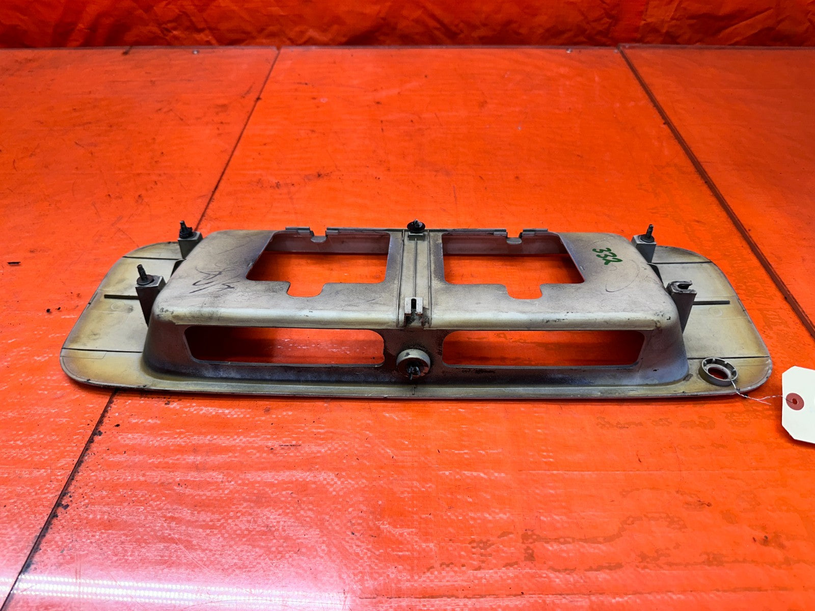 92 96 HONDA PRELUDE REAR LICENSE PLATE GARNISH CENTER TRIM OEM #3328