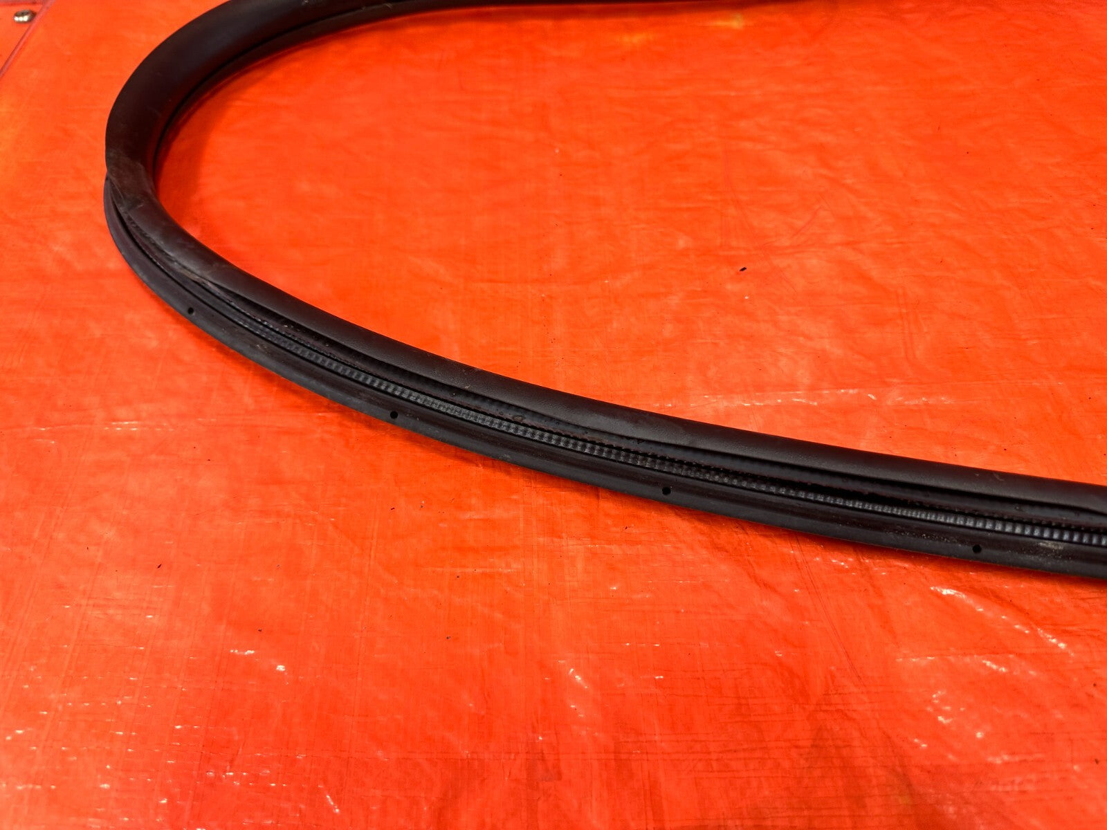 04 08 ACURA TSX   RIGHT FRONT DOOR TO CHASSIS WEATHER STRIP OPEN TRIM OEM #2759