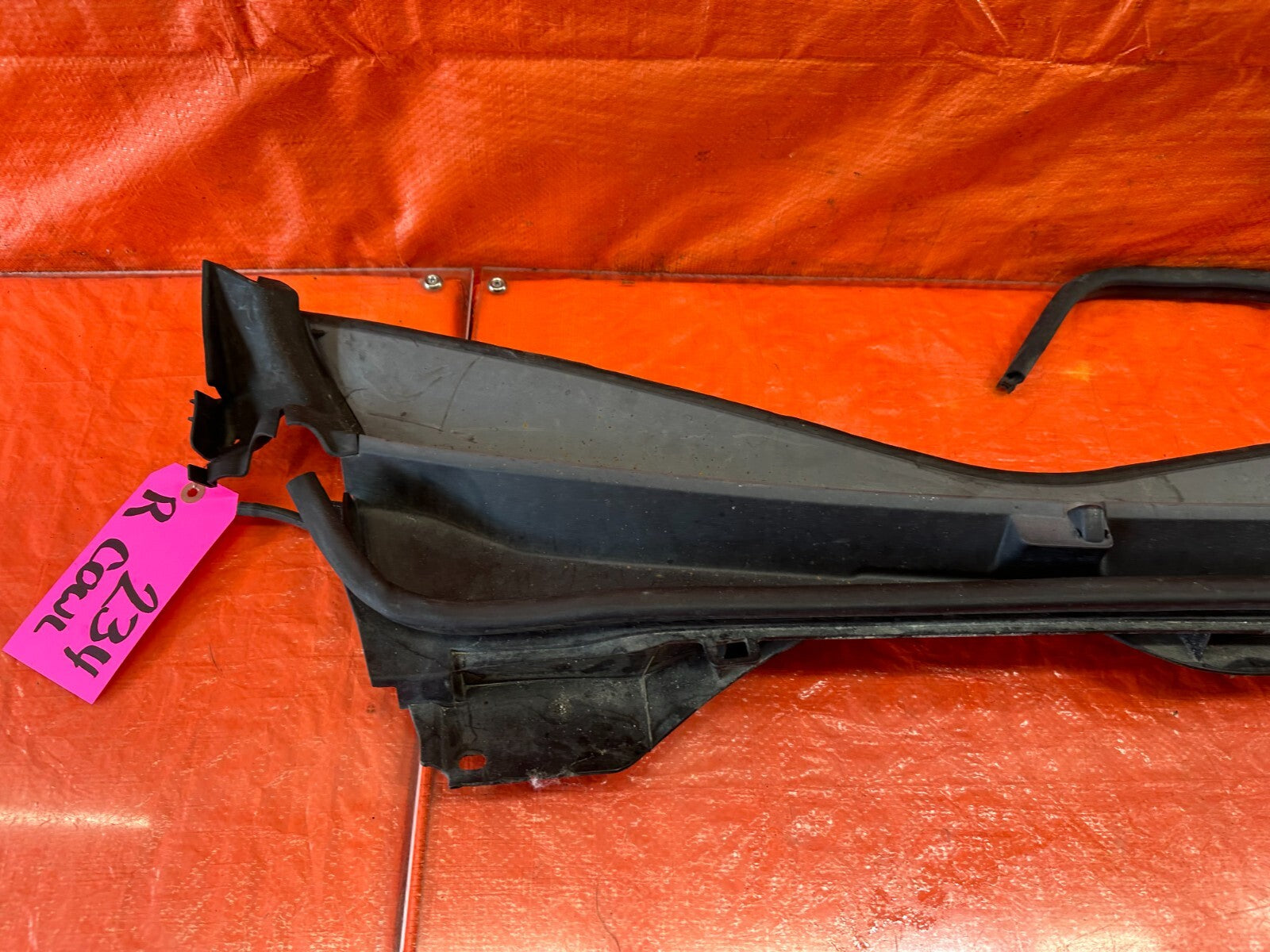 04 08 ACURA TL   WIPER COWL TRIM   PASSENGER RIGHT SIDE   OEM FACTORY #2343