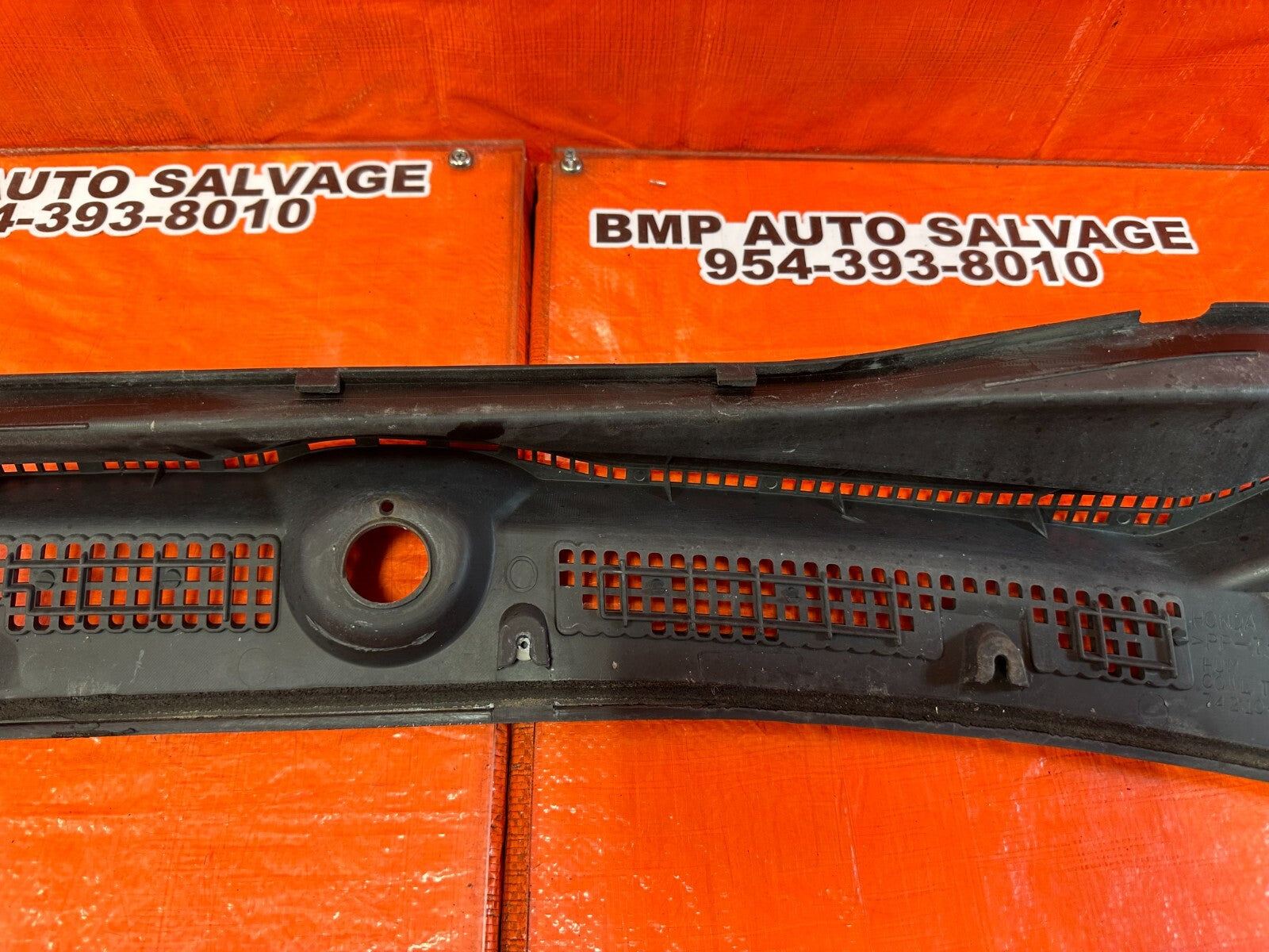 02 05 HONDA CIVIC SI EP3 HATCH   WIPER COWL TRIM   DRIVER LEFT SIDE OEM #2589