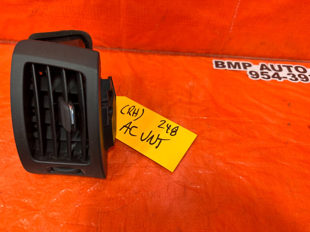 08 15 INFINITI G37 Q60 2D COUPE PASSENGER RIGHT AC AIR CONDITIONING VENT OEM 2484