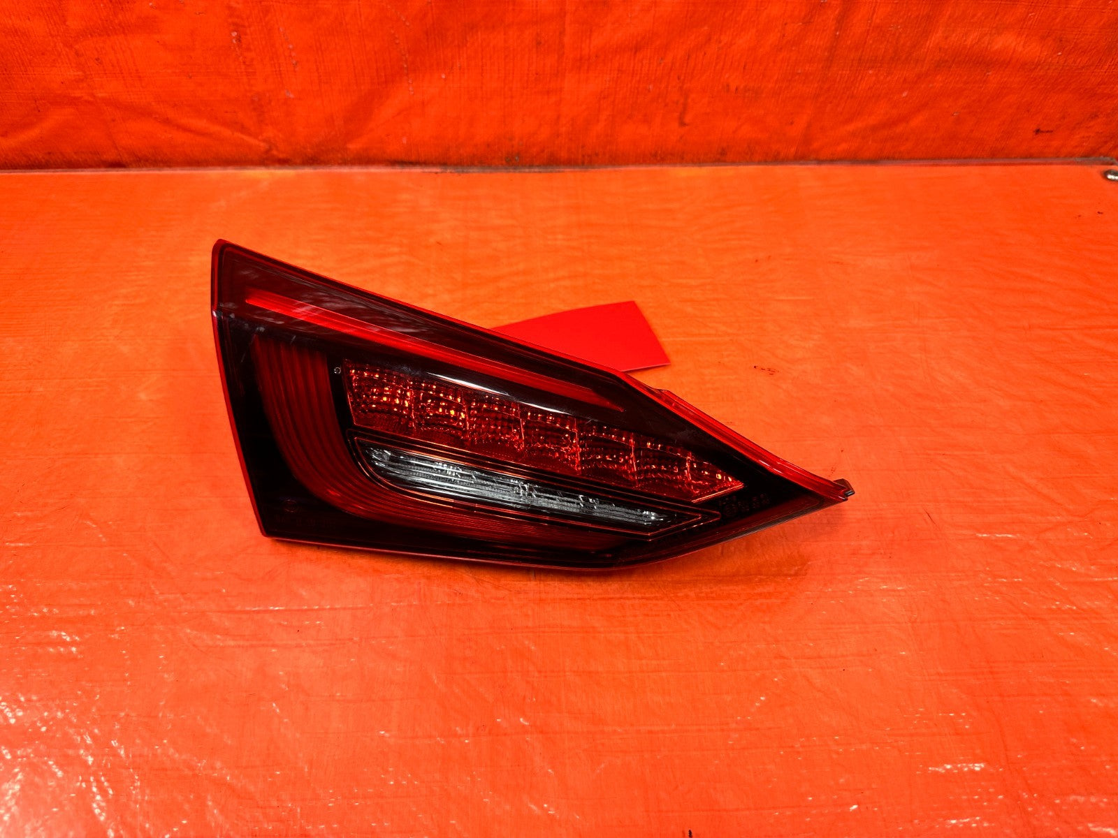 18 24 INFINITI Q50   DRIVER LEFT INNER LEFT TAIL LIGHT LAMP   OEM FACTORY #19Q0
