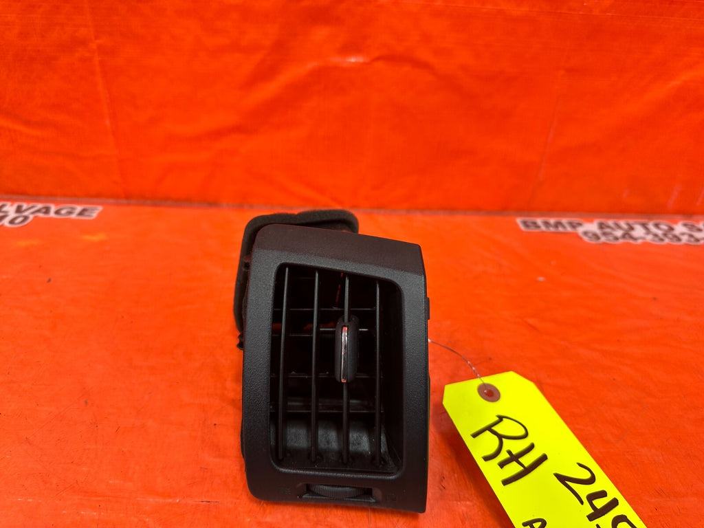 08 15 INFINITI G37 Q60 2D COUPE PASSENGER RIGHT AC AIR CONDITIONING VENT OEM 2456