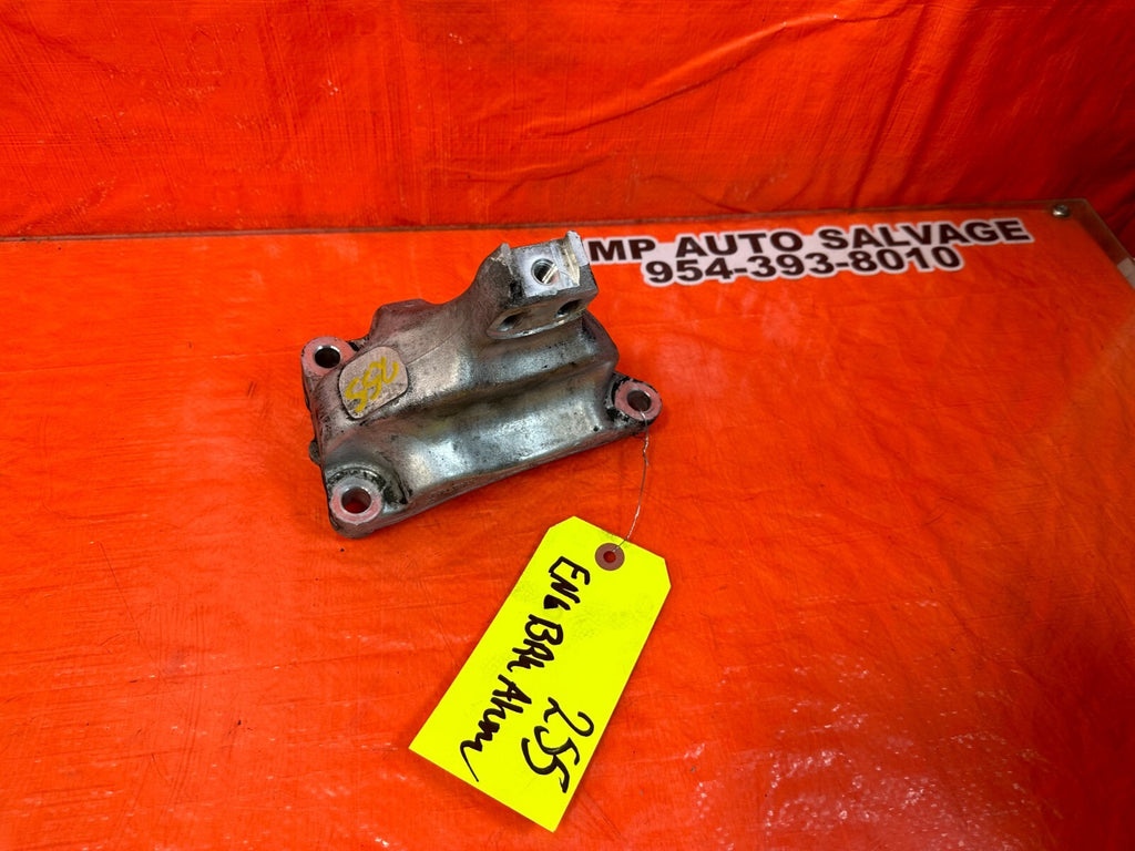 04 08 ACURA TSX   FRONT ALUMINUM ENGINE MOUNTING BRACKET   OEM #2550