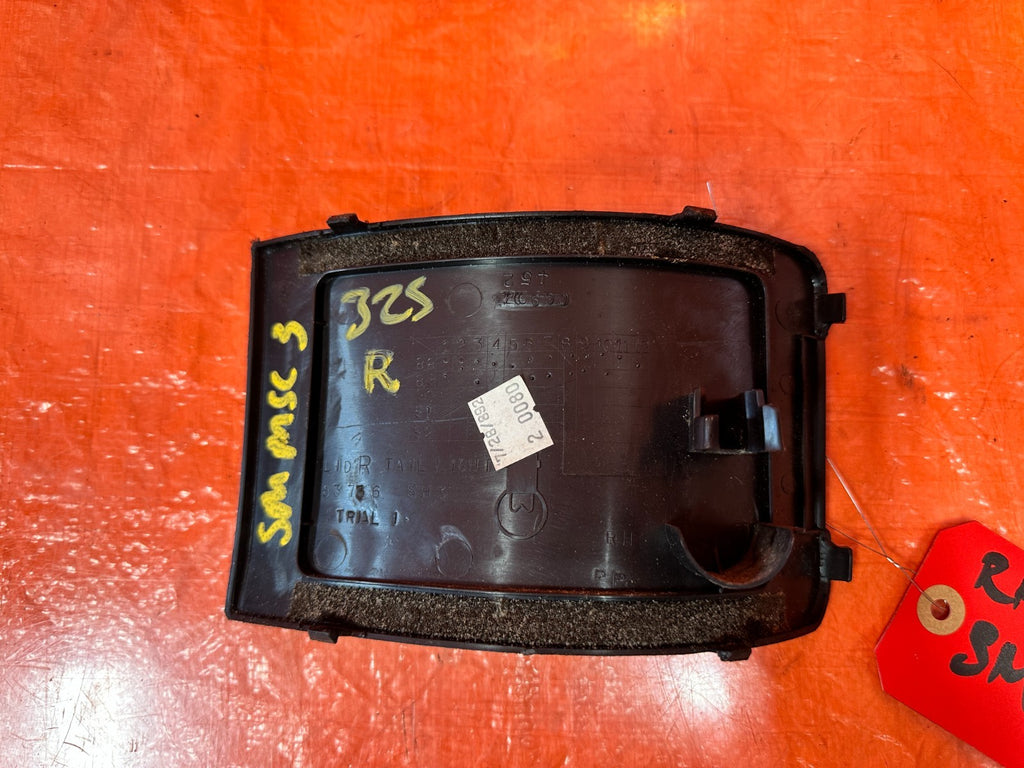 90 91 HONDA CIVIC HATCHBACK RIGHT  TAIL LIGHT TRIM GARNISH FILLER PANEL OEM 3254