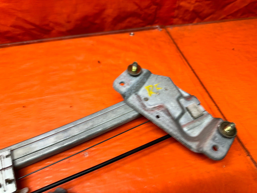 94-01 ACURA INTEGRA 4D RIGHT FRONT PASSENGER WINDOW REGULATOR MOTOR OEM #34110