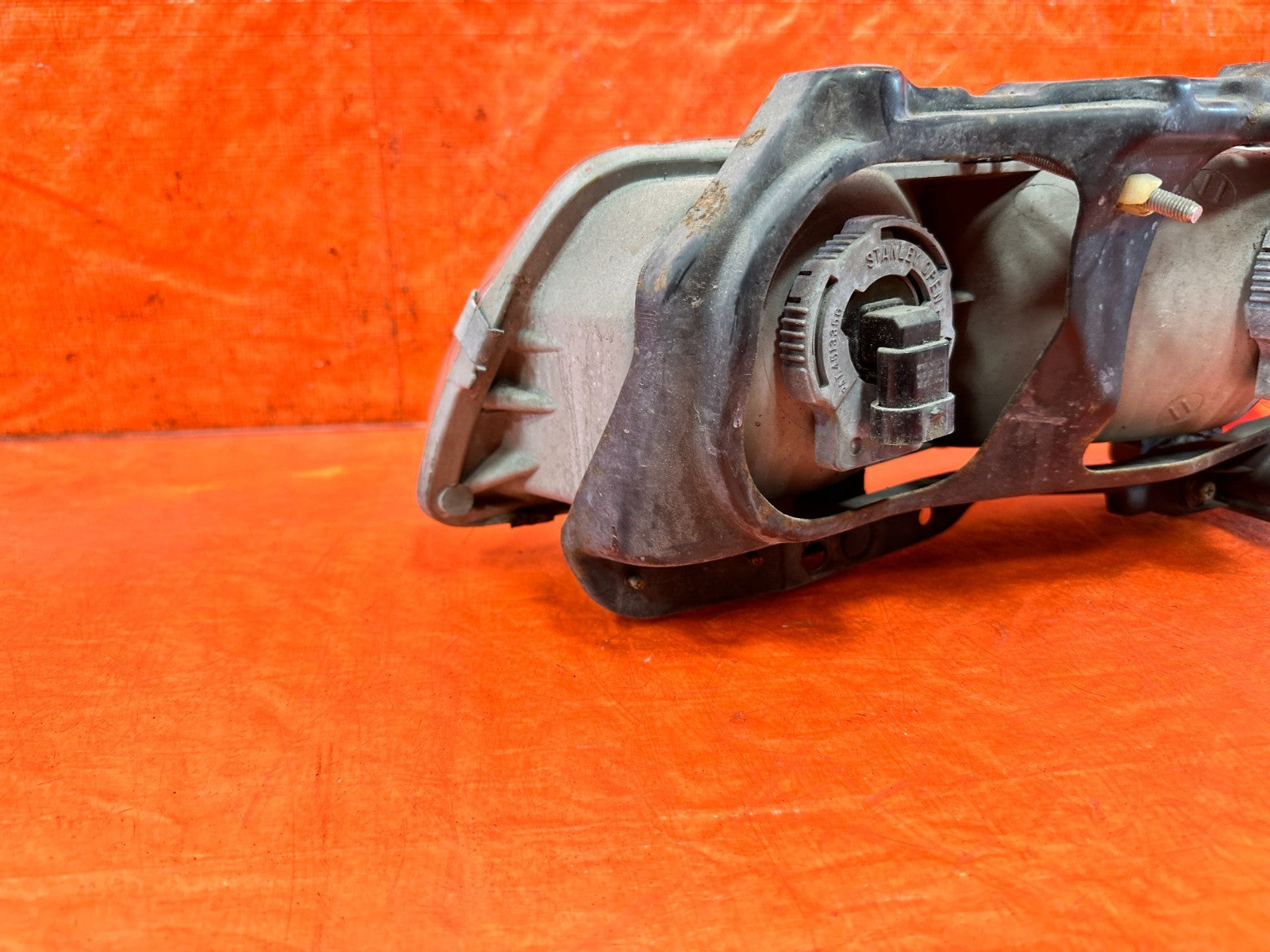 90 91 HONDA CIVIC HATCHBACK   PASSENGER RIGHT HEADLIGHT HEADLAMP   OEM 3257