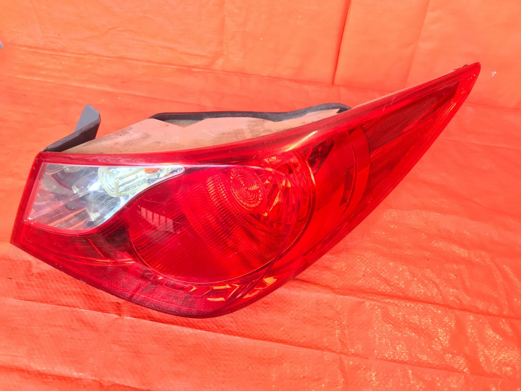 OEM 2012 2013 2014 HYUNDAI SONATA PASSENGER RIGHT OUTER TAIL LIGHT LAMP  .6