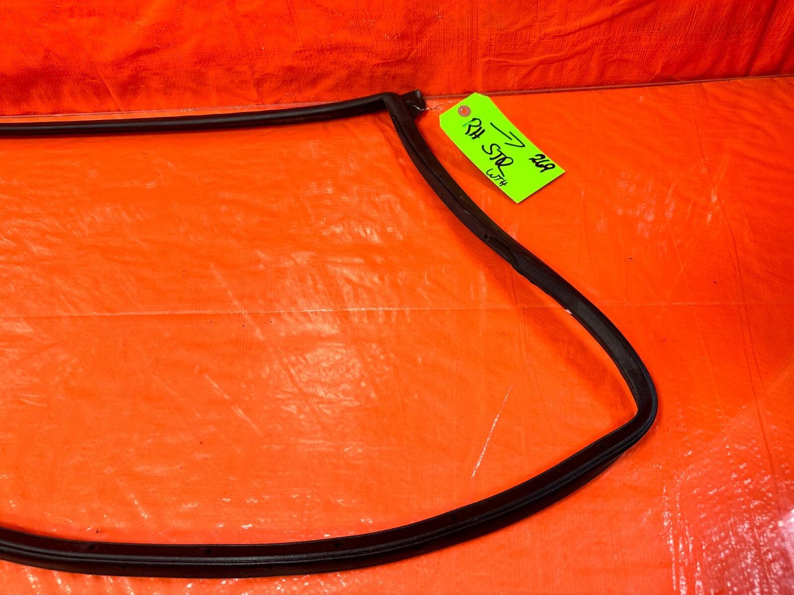 12 15 HONDA CIVIC SI 2D COUPE   PASSENGER RIGHT   DOOR WEATHER STRIP OEM #2695