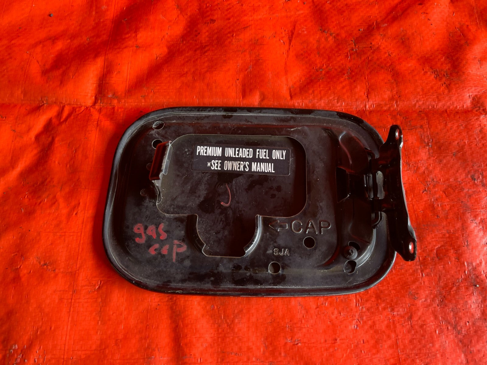 05 12 ACURA RL   GAS CAP FUEL FILLER LID   BLACK   SIGNS OF USE   OEM OE FACTORY5