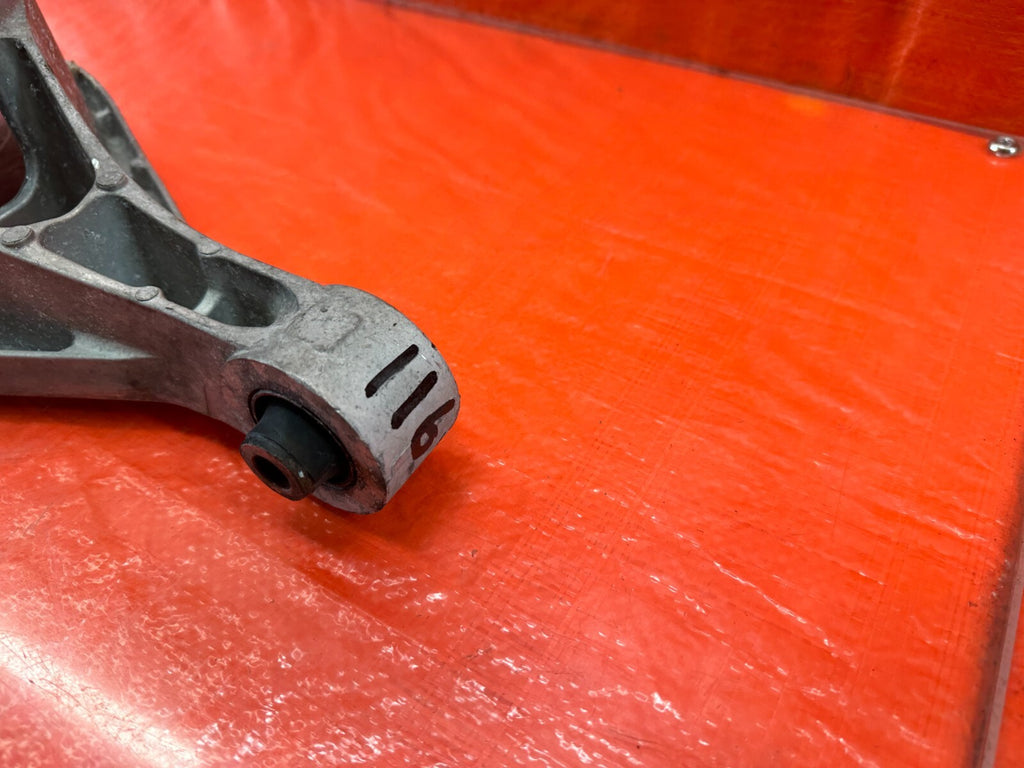 09 12 INFINITI FX50 FX35   RIGHT REAR   ALUMINUM REAR LOWER CONTROL ARM ASSEBLY2