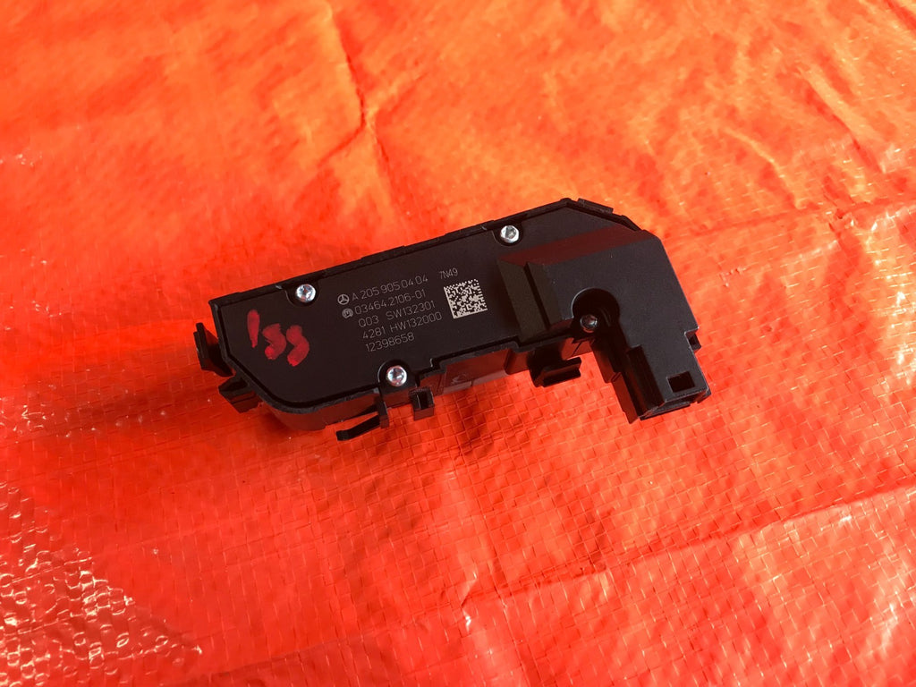 OEM 2015 15 MERCEDES BENZ C300 PASSENGER RIGHT FRONT SEAT WARMER SWITCH2