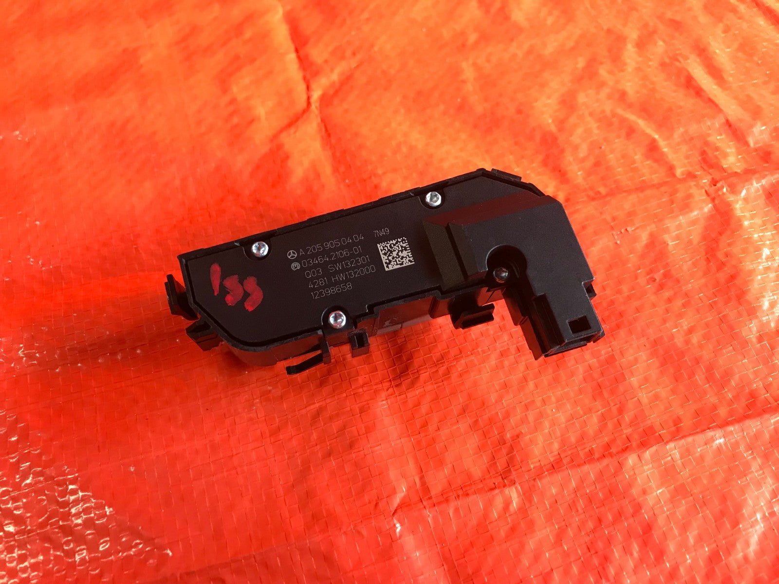 OEM 2015 15 MERCEDES BENZ C300 PASSENGER RIGHT FRONT SEAT WARMER SWITCH2