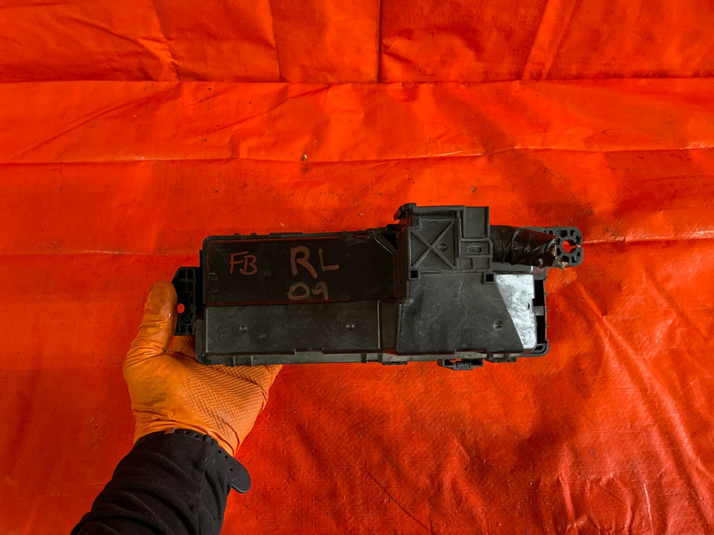 09 12 ACURA RL   EXTERIOR UNDER HOOD ENGINE BAY   FUSE BOX PANEL   OEM FACTORY7