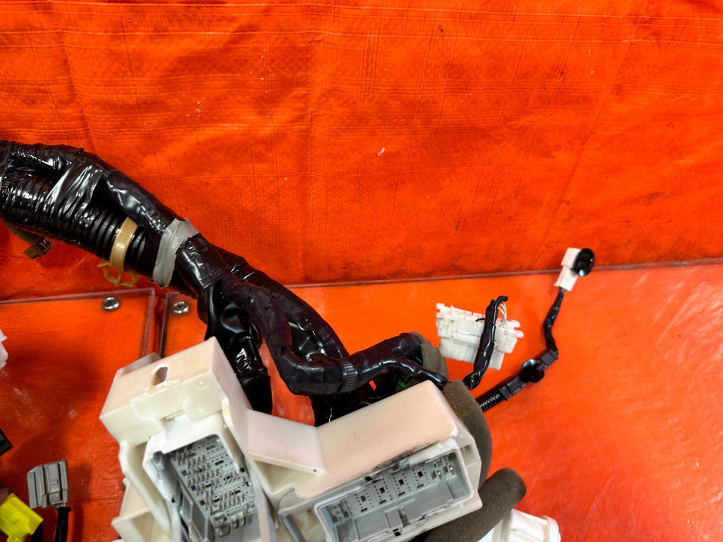 17 INFINITI Q50 RED SPORT 400 DASH BOARD CLUSTER WIRING HARNESS WIRE LOOM #24215